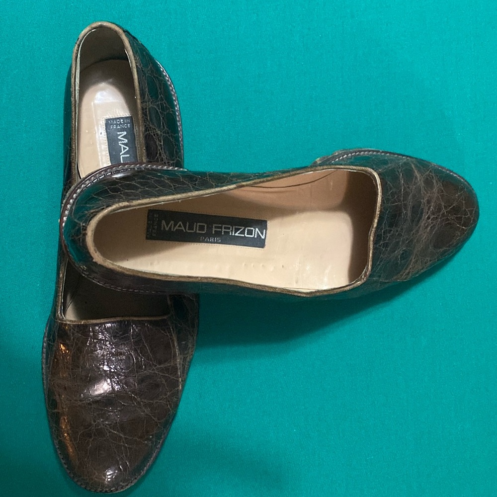 Maud Frizon brown loafers size 11 X-condition Alligator uppers, rubber soles!